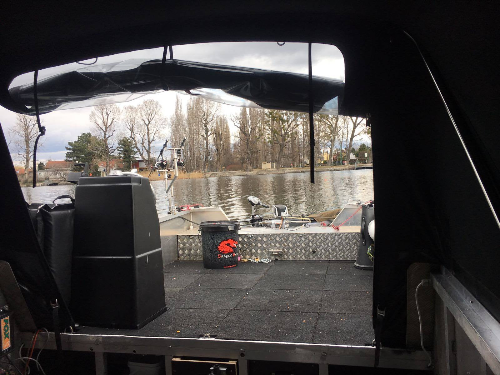 NEUE SAISON MIT UMGEBAUTEN BOOT